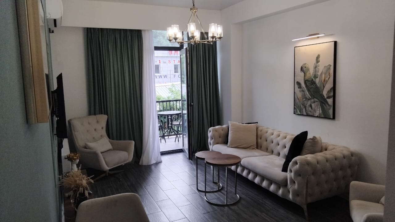 Rent Jikia 2b - Image 1