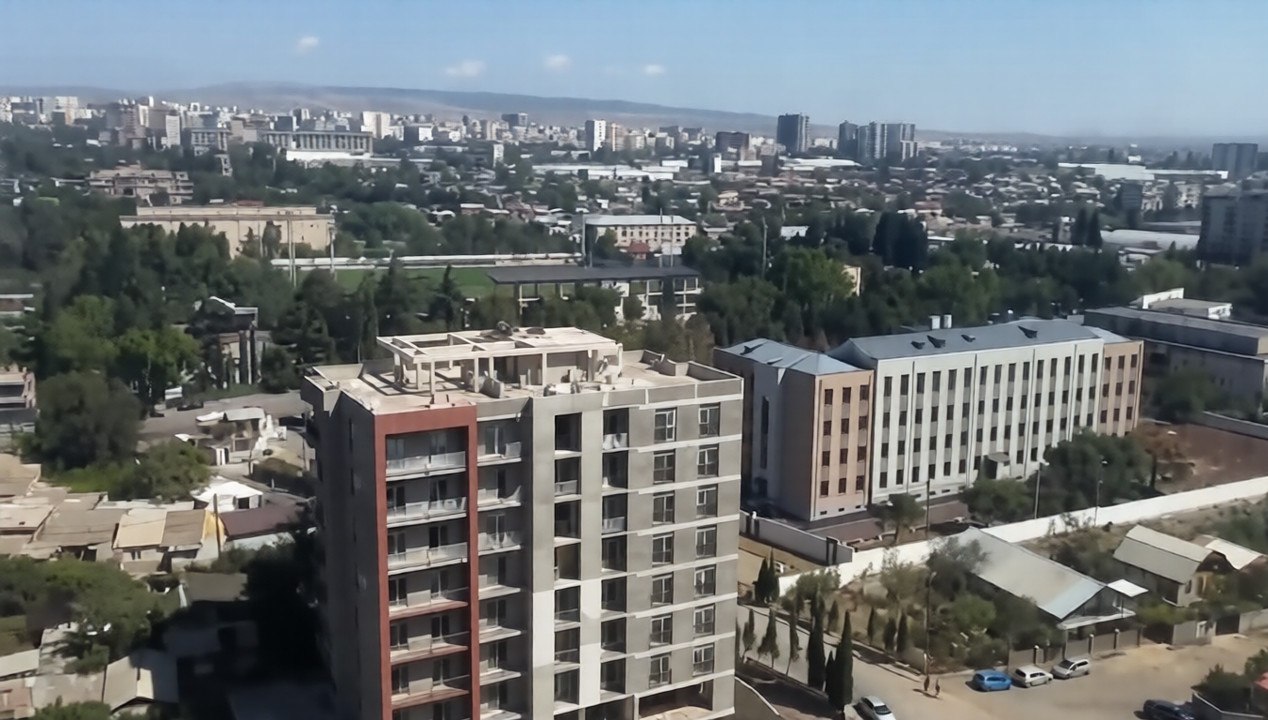 One bedroom for sale - Image 2